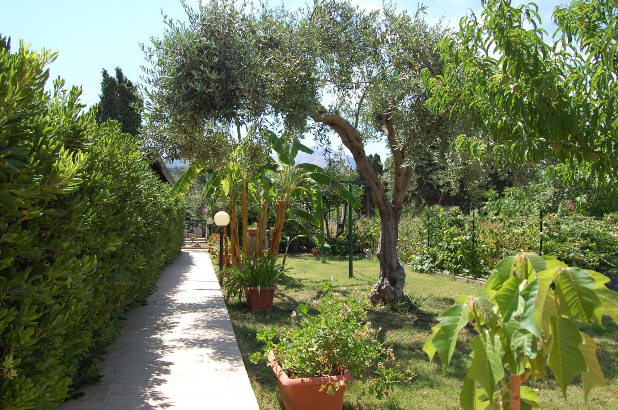 Sunrise Bed & Breakfast Lascari Exterior foto