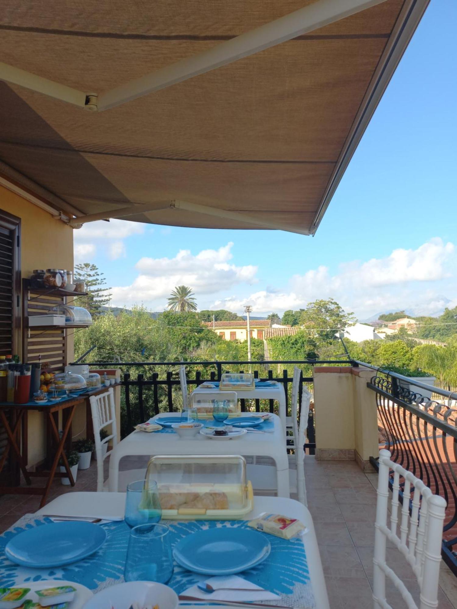 Sunrise Bed & Breakfast Lascari Exterior foto